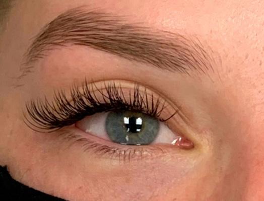 Extensão de Cílios Fio a Fio